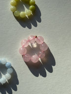 Handgemachter Perlenring aus Naturstein Quarz Livie happy the label