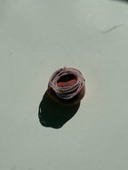 Handgemachtes Perlenarmband aus recycelten Glasperlen soft pink