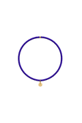 Handgemachtes Perlenarmband mit feinen blauen Perlen